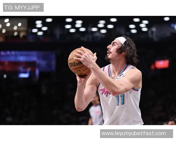 黄蜂主帅力挺三球:他不仅仅是得分手更是全能球员 黄蜂主帅力挺三球:他不仅仅是得分手更是全能球员