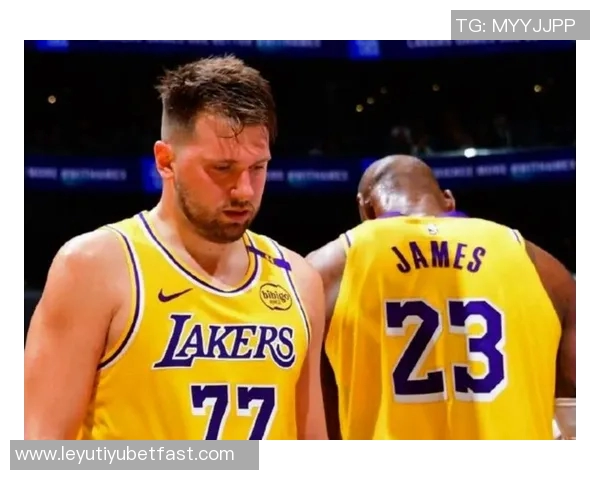 詹姆斯受伤引发的连锁反应东契奇MVP机会增大布朗尼或迎来上场时机 詹姆斯受伤引发的连锁反应东契奇MVP机会增大布朗尼或迎来上场时机