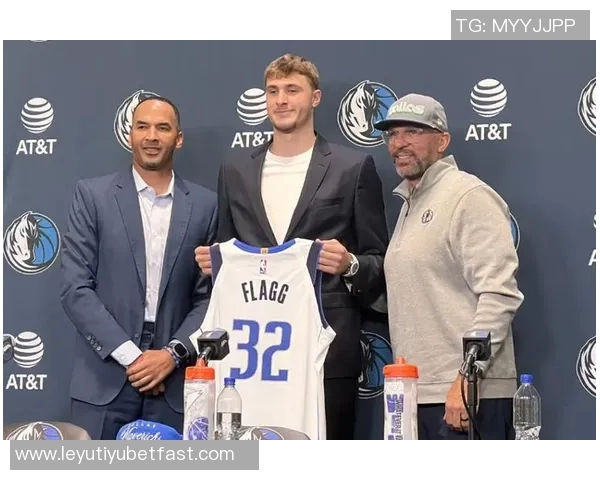 双状元联手发力基德赞弗拉格上半场出色浓眉下半场强势崛起