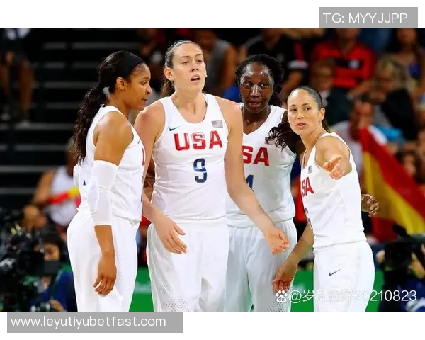 2025年篮球盛宴女嘉宾大盘点:内衣模特与日本女星齐聚一堂 2025年篮球盛宴女嘉宾大盘点:内衣模特与日本女星齐聚一堂